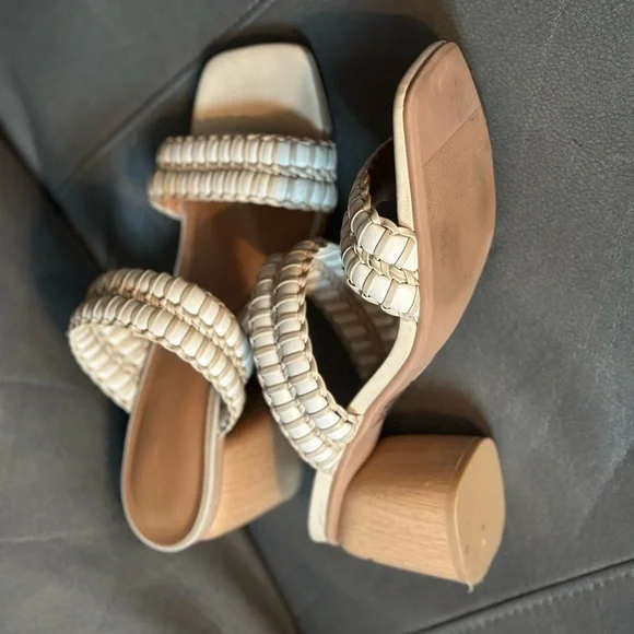 Universal Thread Women's Universal Thread Chunky Block High Slip On - Picture 4 of 5